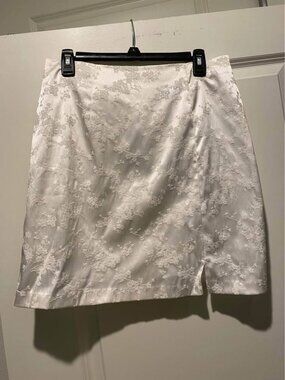 Vintage 80s/90s Be Smart White Mini Skirt – Cherry Blossom Print, Made in USA